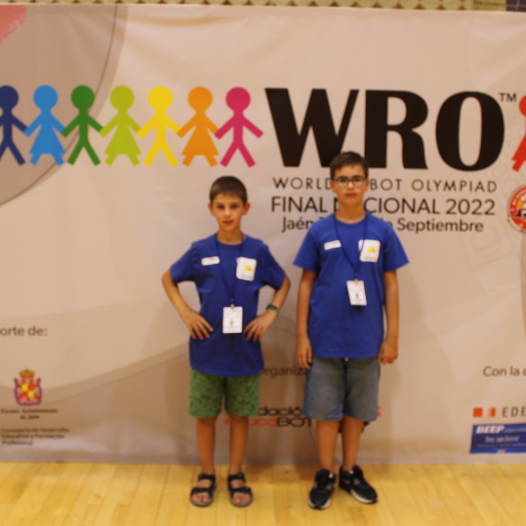 Equipo Cacereño de la academia TECNISTEM en Final Nacional campeonato de robótica educativa WRO 2022 en Jaen